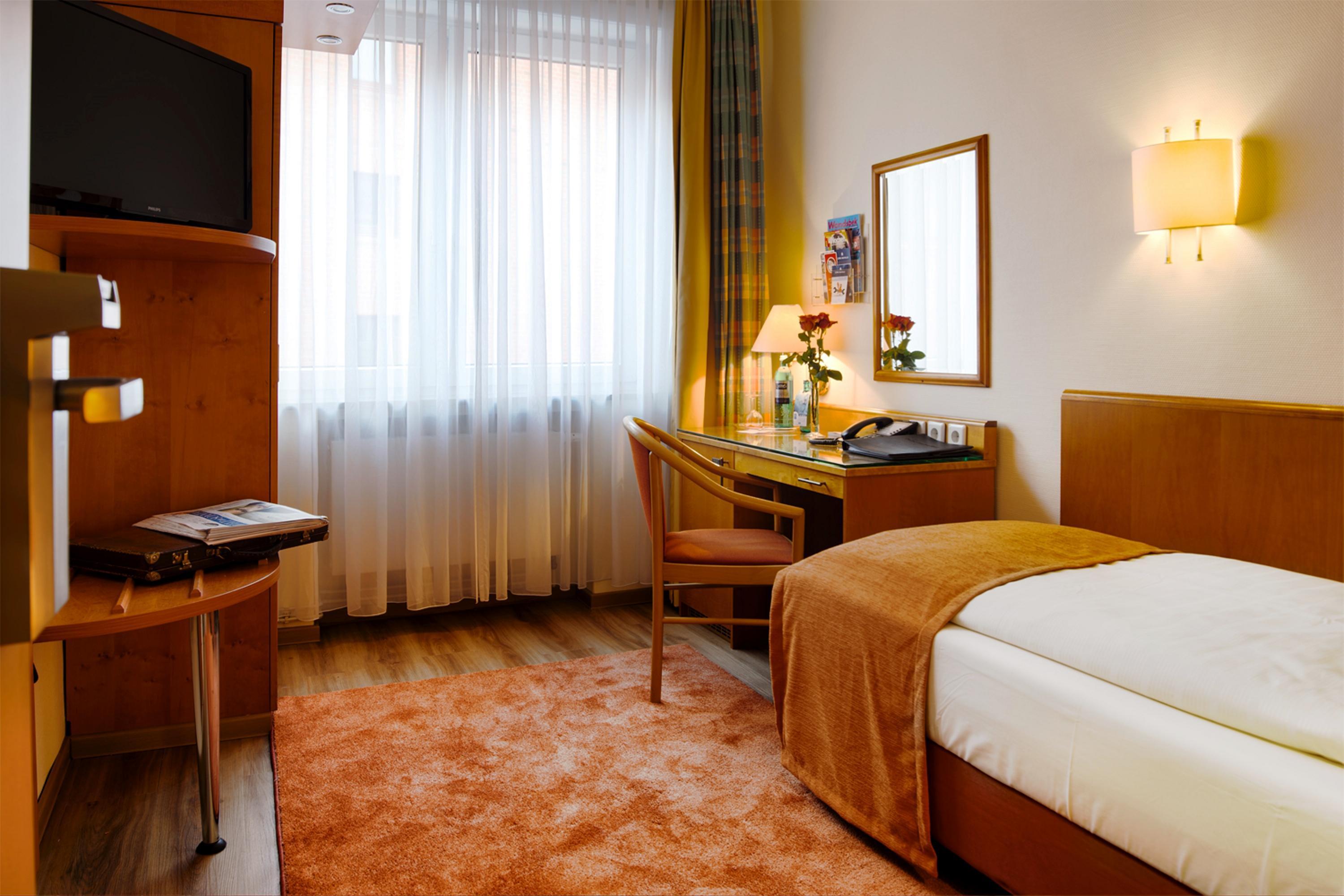 Garner Hotel Hamburg - Wandsbek Marktplatz Екстер'єр фото