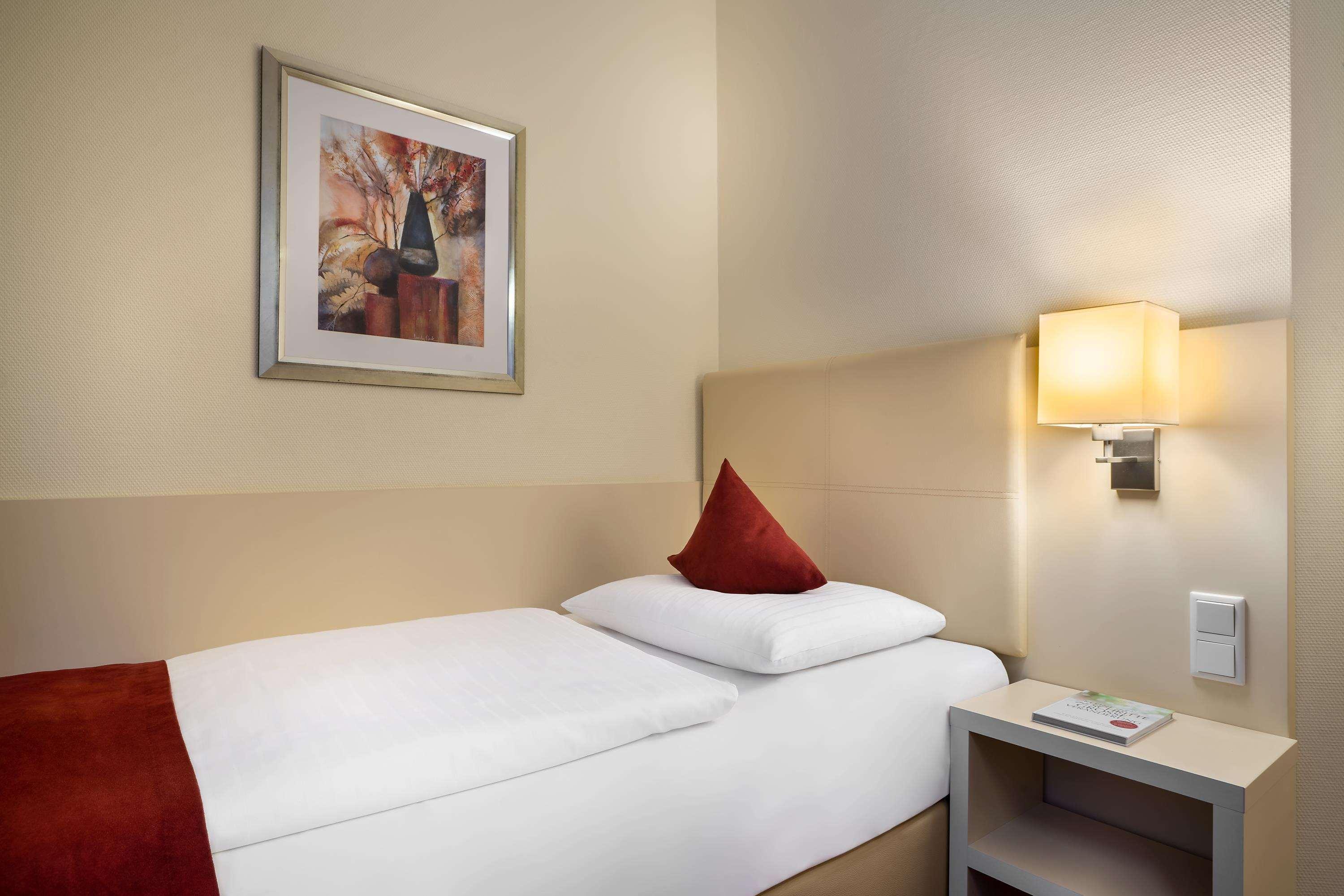 Garner Hotel Hamburg - Wandsbek Marktplatz Екстер'єр фото