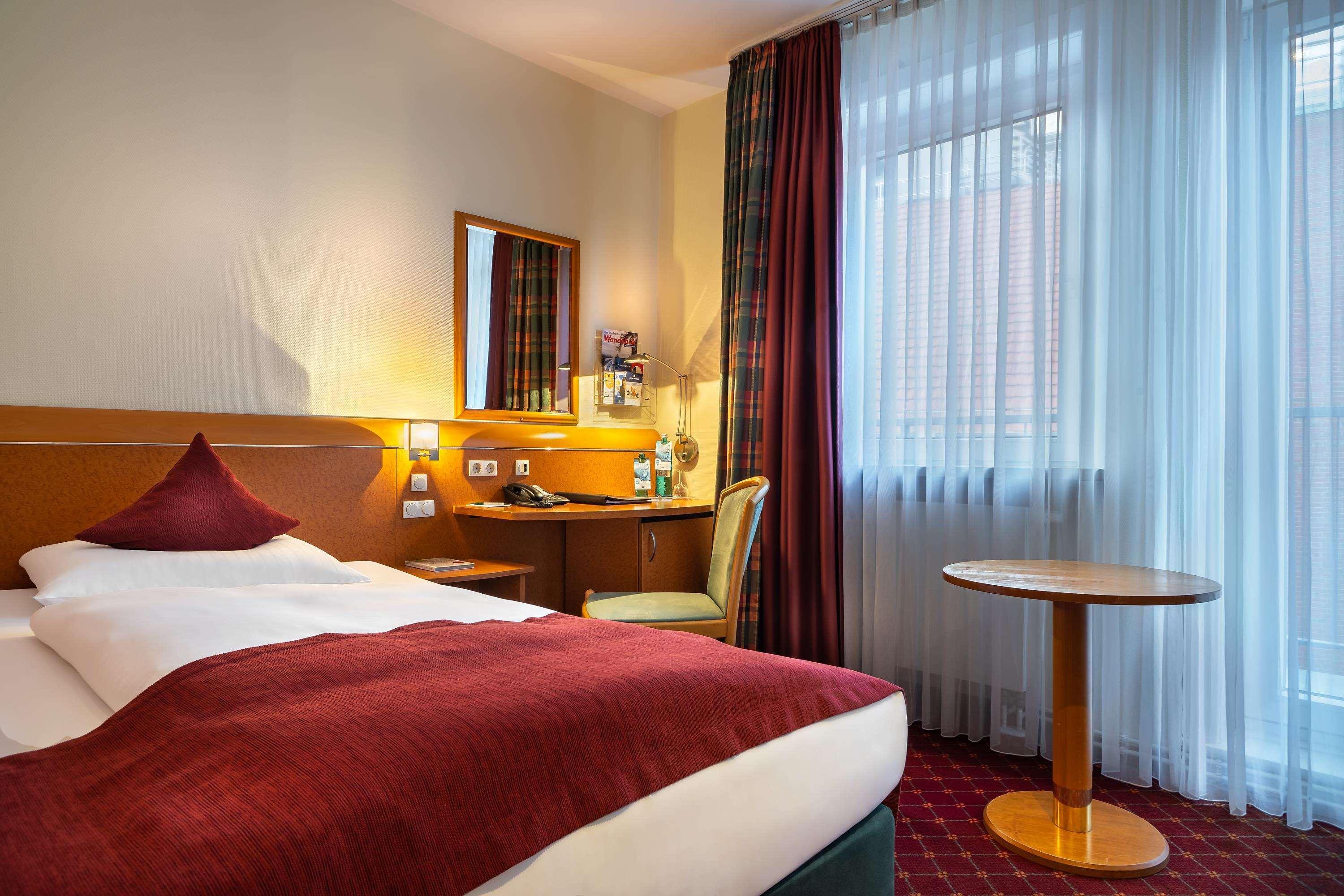 Garner Hotel Hamburg - Wandsbek Marktplatz Екстер'єр фото