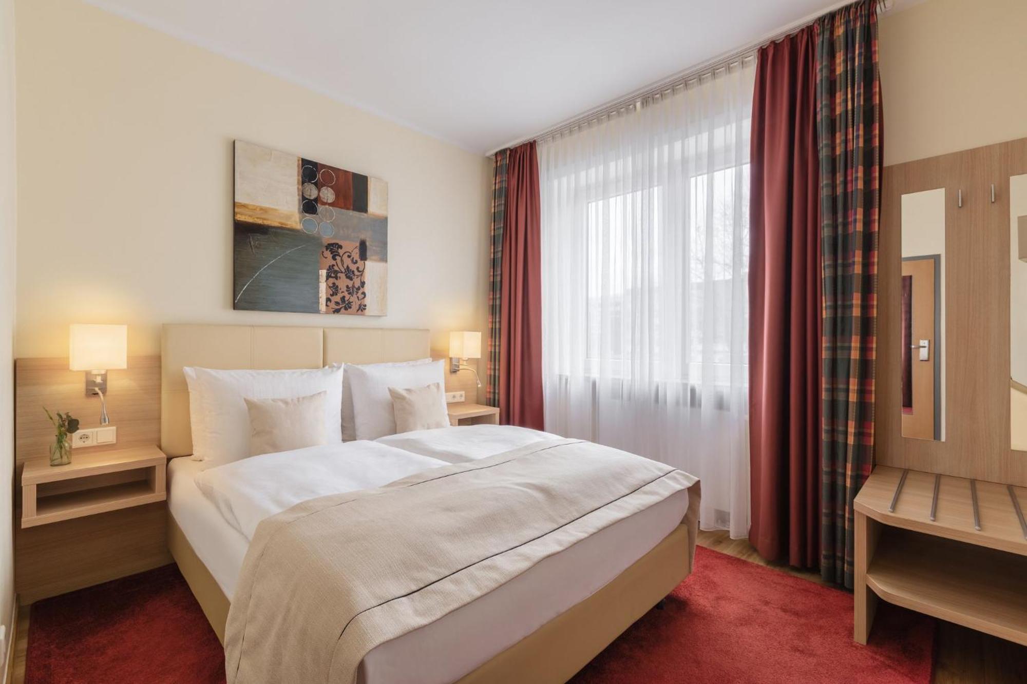 Garner Hotel Hamburg - Wandsbek Marktplatz Екстер'єр фото