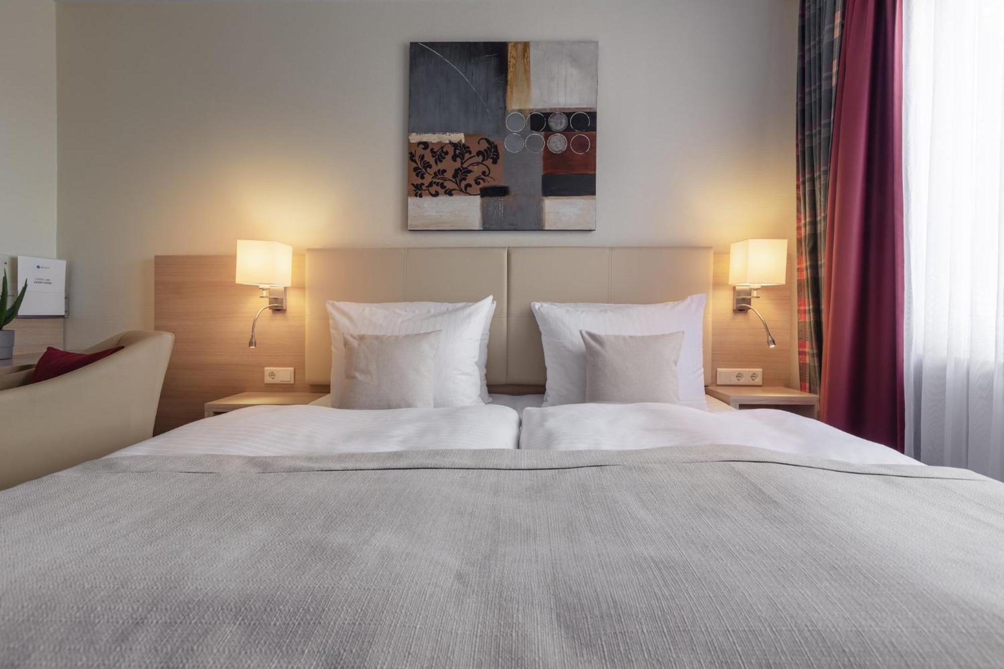 Garner Hotel Hamburg - Wandsbek Marktplatz Екстер'єр фото