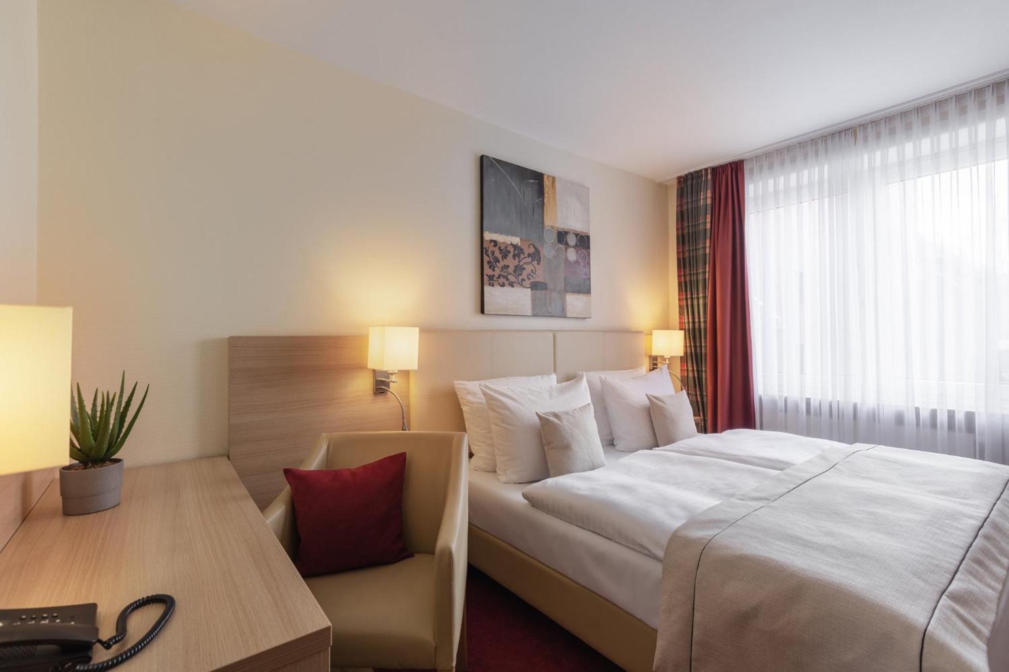 Garner Hotel Hamburg - Wandsbek Marktplatz Екстер'єр фото